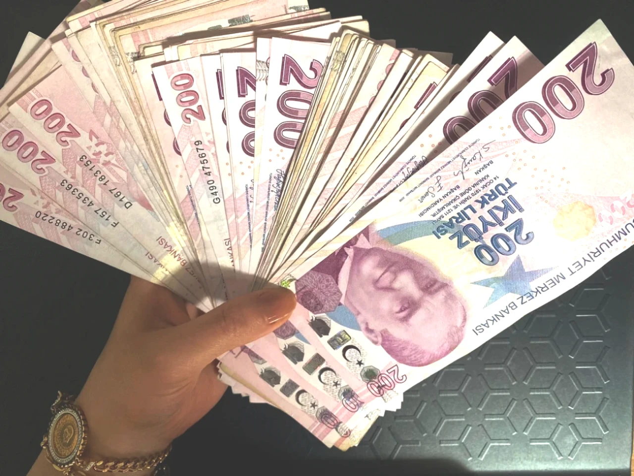 Banka Transferlerinde Yeni Şart! 1 Ocak'tan İtibaren Belge Sunma Zorunluluğu Başlıyor!