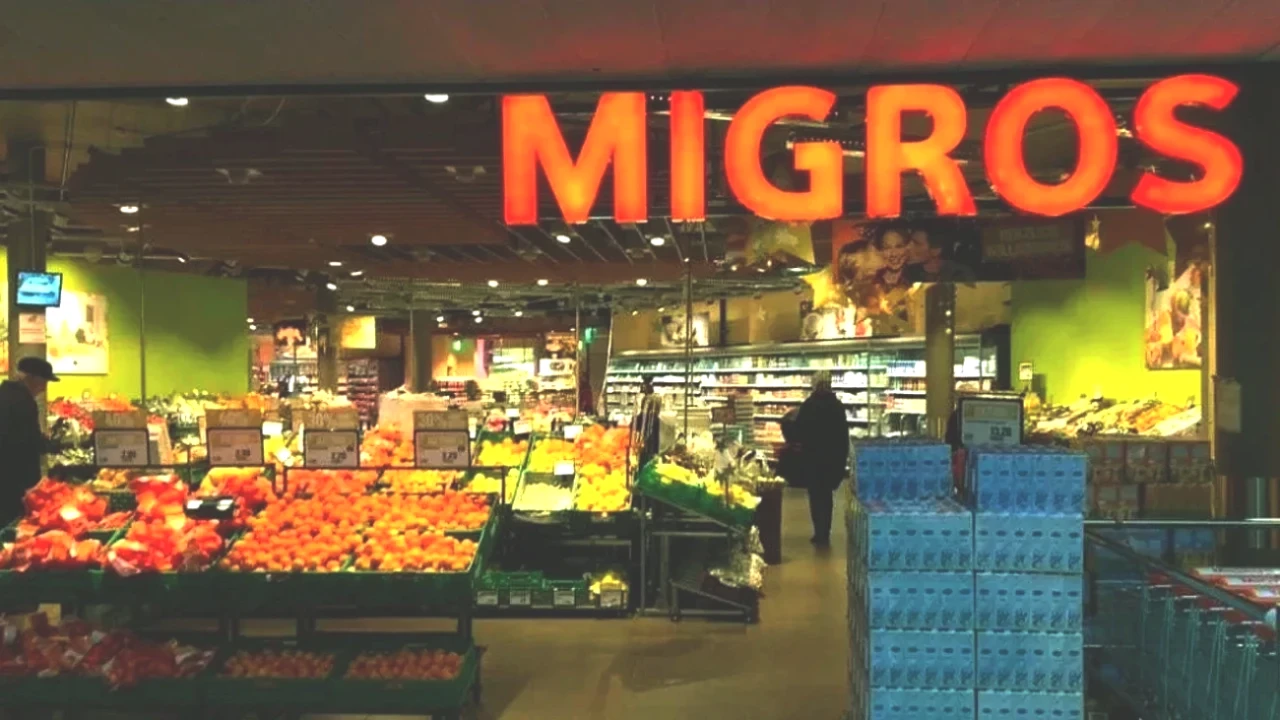 Migros’un 4 Aralık 2025 İndirim Kataloğu Yayınlandı! Peynirde %25 İndirim ve Coca-Cola Sadece 24,90 TL!