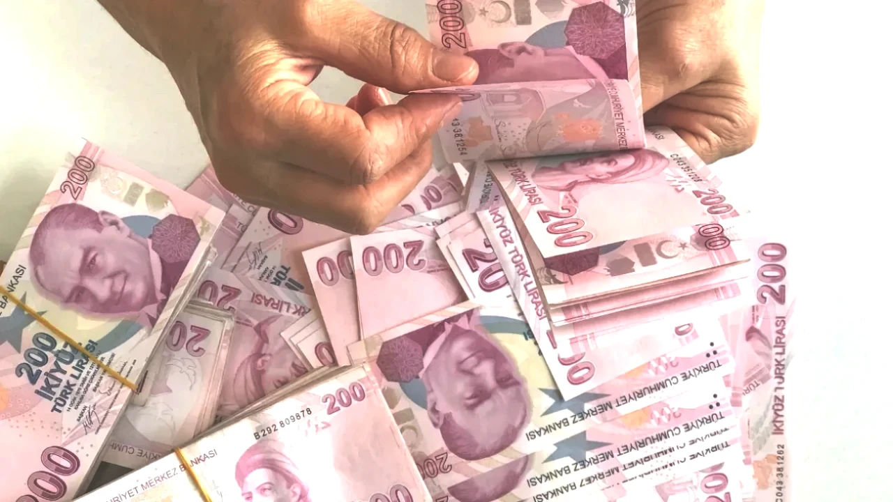 Asgari Ücrette Son Durum: 6 Farklı Zam Senaryosu ile Beklentiler!